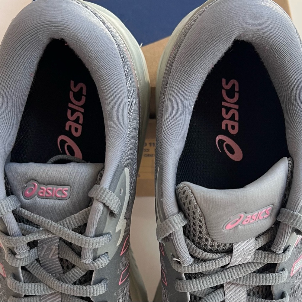 ASICS EUC - Picture 10 of 15